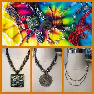 Lot of 9 Necklaces Dress up Vintage Costume jewelry Novelty assorted Pendants ❤️